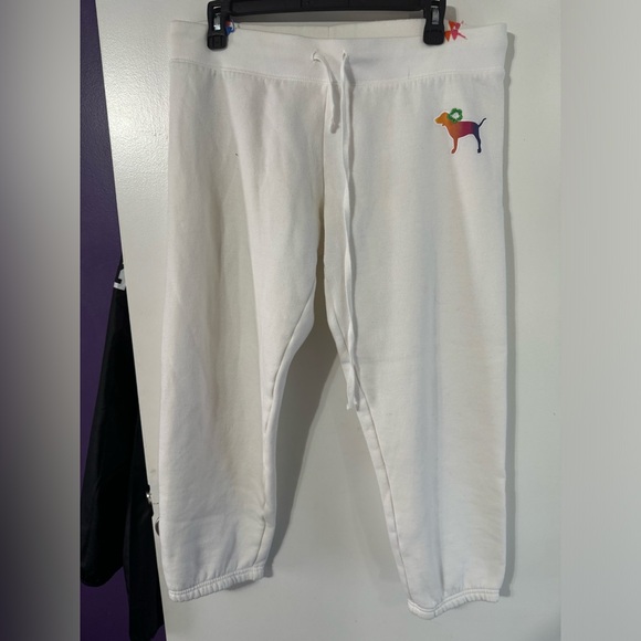 Pink capris - Picture 2 of 2